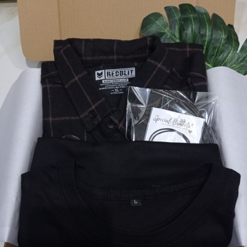 Hampers kemeja/kaos/kado cowok/ hampers cowo/kado ulang tahun