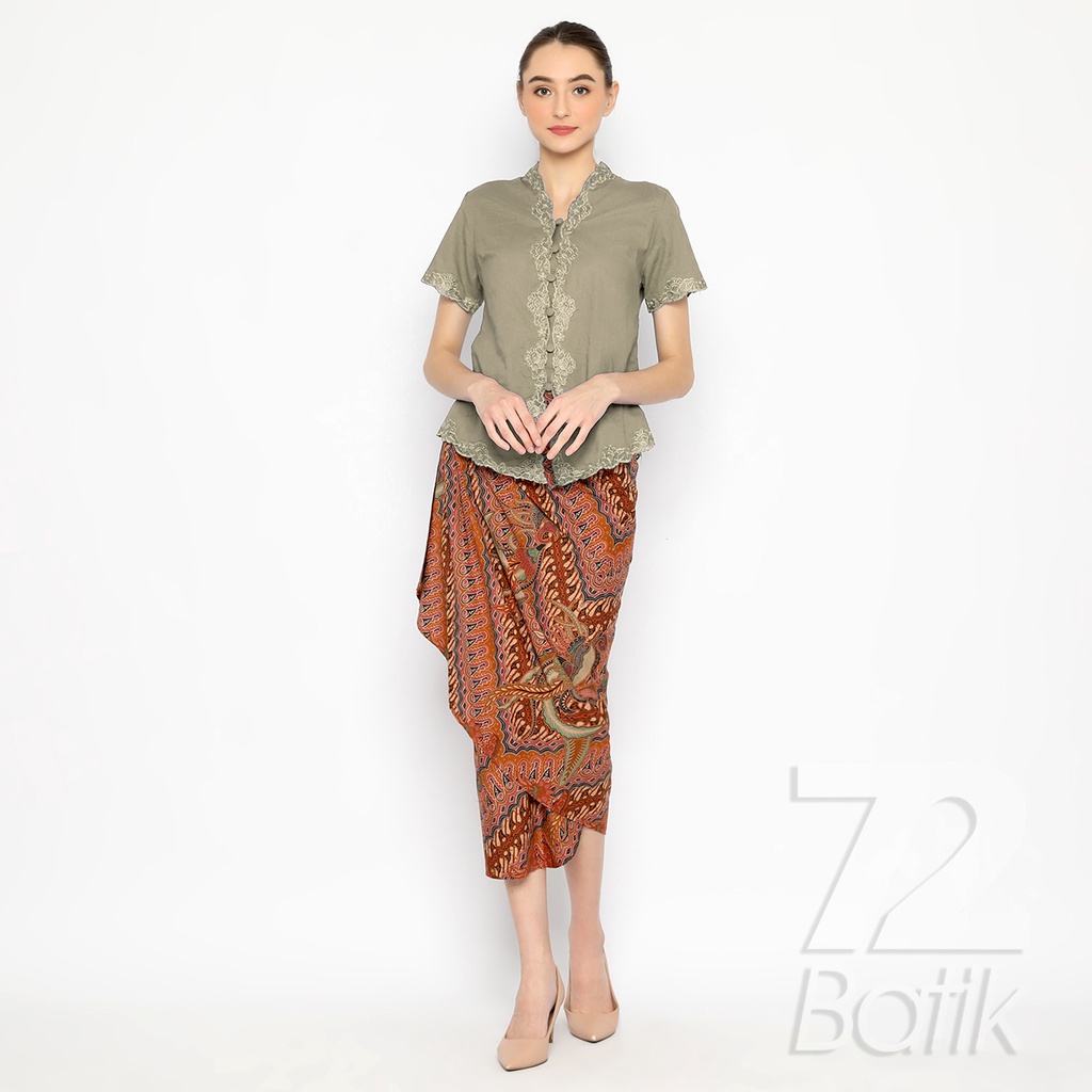 ROK LILIT BATIK Skirt Kebaya Instan Modern Wanita Motif Parang Seling Kusumo Oranye Coklat 727597 Cap 72 - Rok Batik Lilit Bawahan Skirt Kamen Kebaya Songket Batik Panjang Plisket Span Instan Jadi Bali Lembaran Premium Modern Untuk Wanita Kondangan