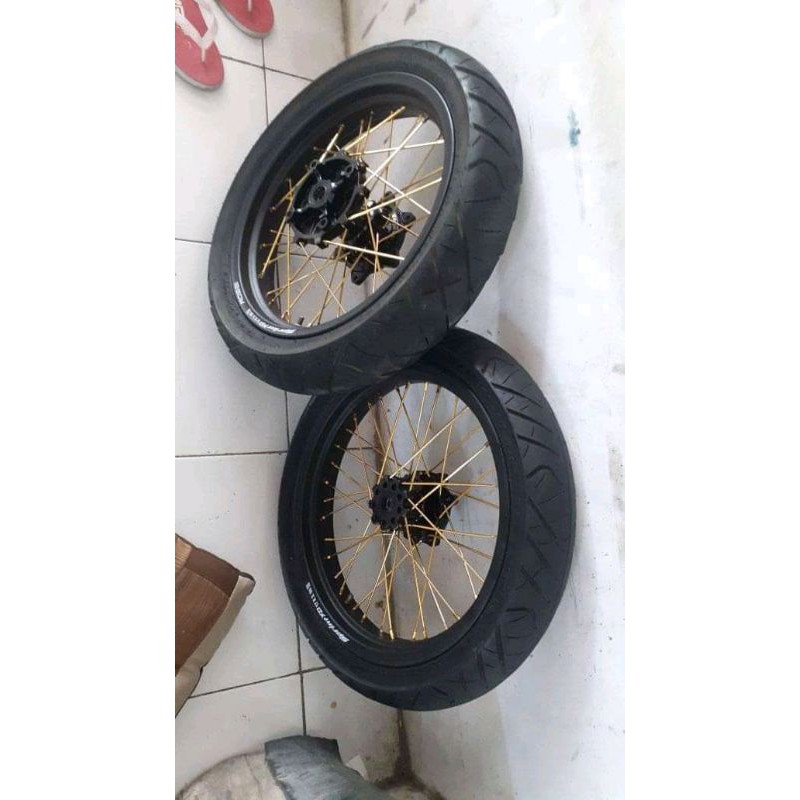 velg set supermoto CRF lebar 300-350 ban bekas / siletan ulang layak pakai