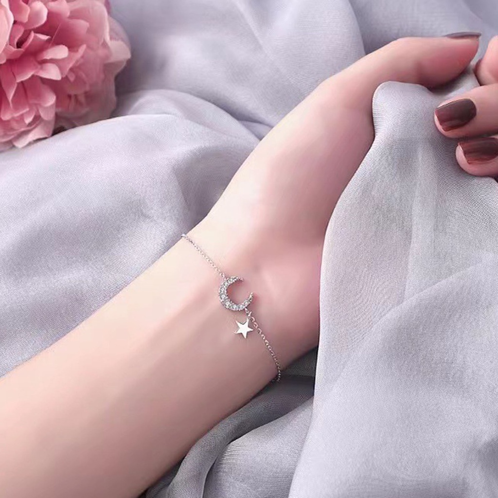 Hu Hu Hu Hu Hu Alat Bantu Pasang Kacamata♡ Gelang Liontin Bulan Dan Hati Aksen Berlian Imitasi Adjustable Untuk Wanita