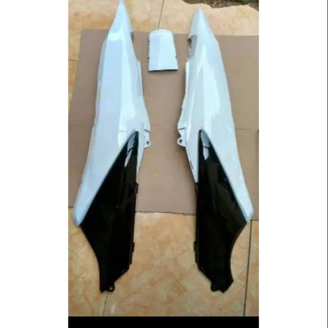 Body belakang supra x 125 old