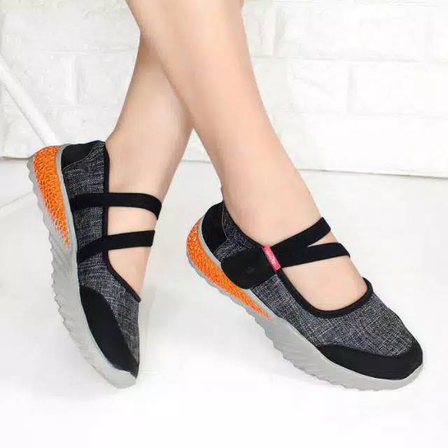 Sepatu Wanita Slip-on Sol Karet Murah Casual Nyaman SGP-011 SGP11