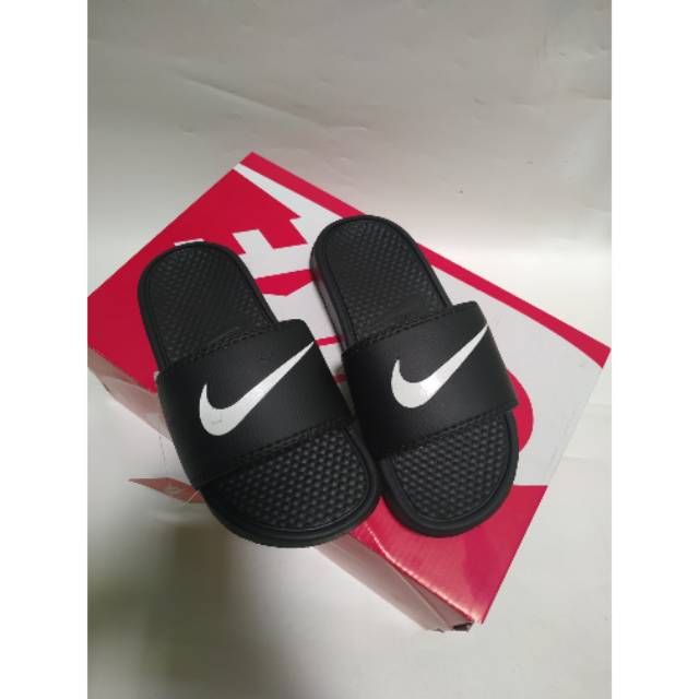 sandal anak nike