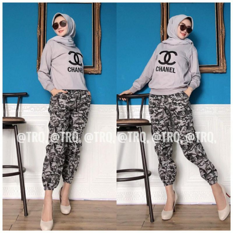 One set jogger army twill import, pinggang karet + atasan kaos premium, bordir CHANEL. Fit to XL