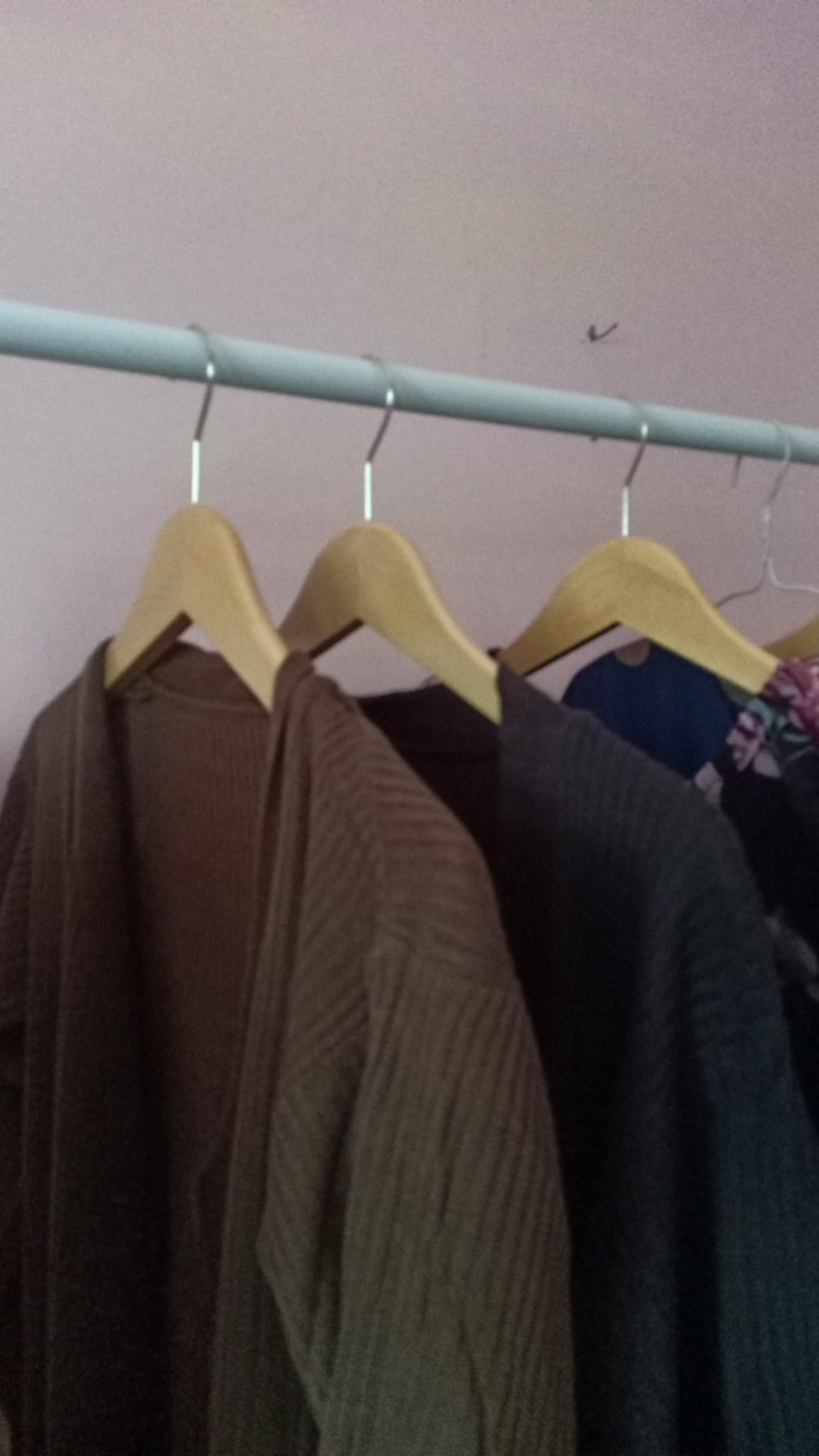 Hanger Kayu Tanpa Palang ( Per Pcs )