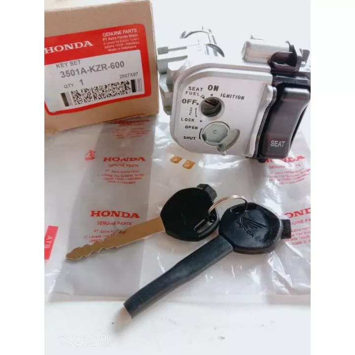 Kunci Kontak satu set Assy Honda Vario 125 FI Kode KZR 2012 2013 2014