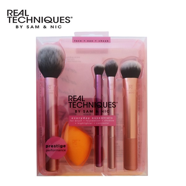 

REAL TECHNIQUES 1786 EVERYDAY ESSENTIALS BRUSH SET