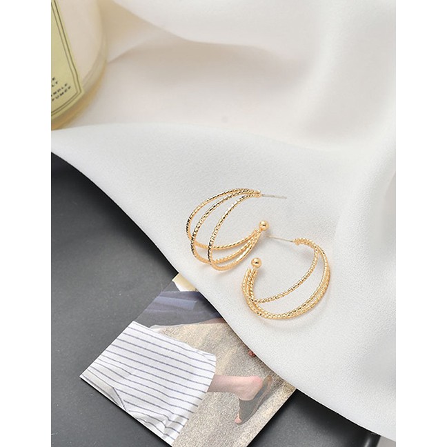 LRC Anting Tusuk Fashion Golden Geometric Irregular Earrings D77309