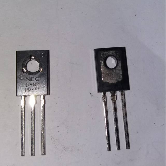transistor d882 pm 95