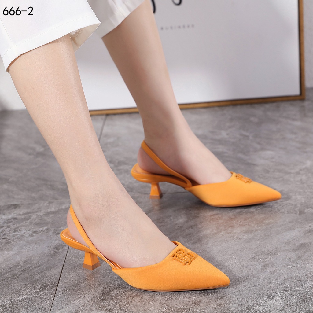 BO LOGO Double-B High Heels Pointed Toe Sandals 666-2