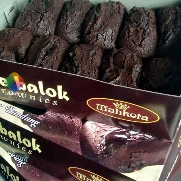 

Kue Balok Brownies Mahkota Kuebalok Coklat Lumer Oleh Oleh Bandung