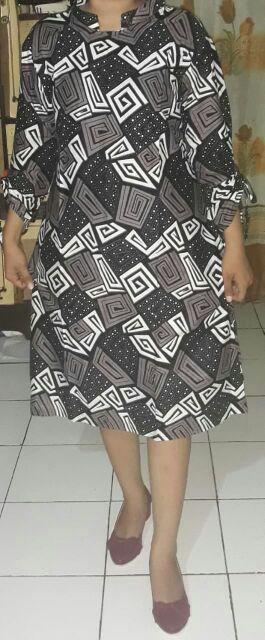 Tunic Batik Cantik Modern Tunik Serut Mozaik Mono Monokrom Monochrome Seragam Kantor Kerja