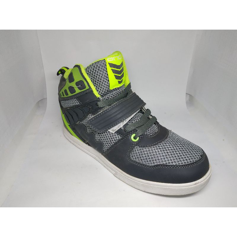 Sepatu Sneakers Ando