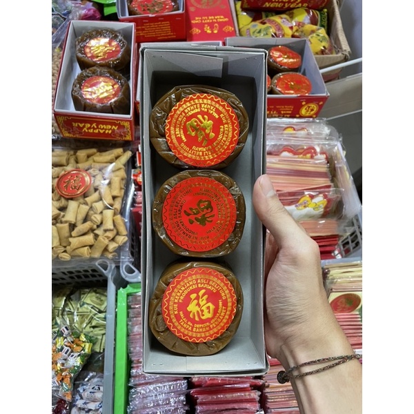 

Kue keranjang isi 3 dodol