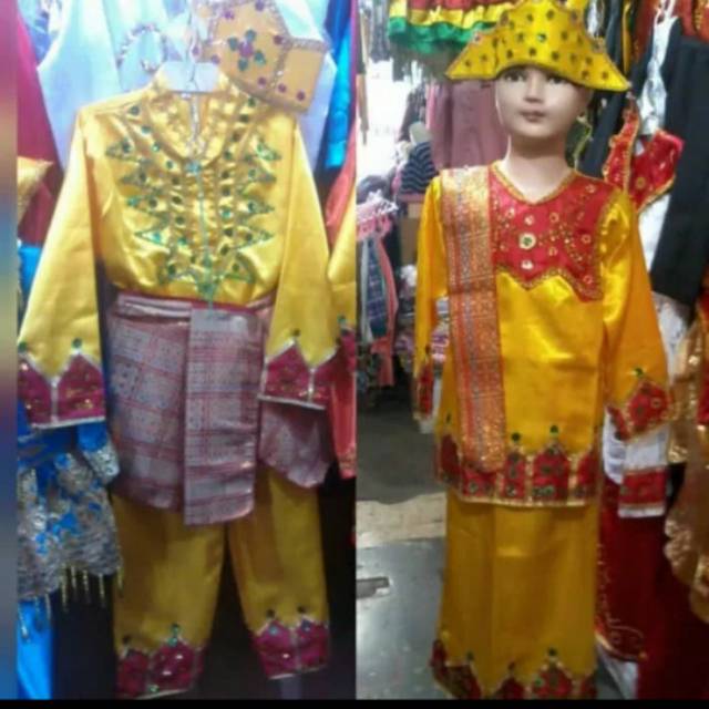 Baju Adat Gorontalo