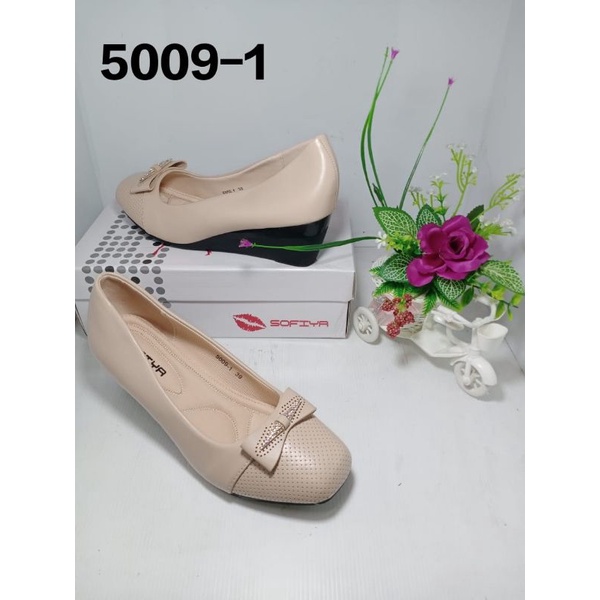 SEPATU WEDGES SOFIYA