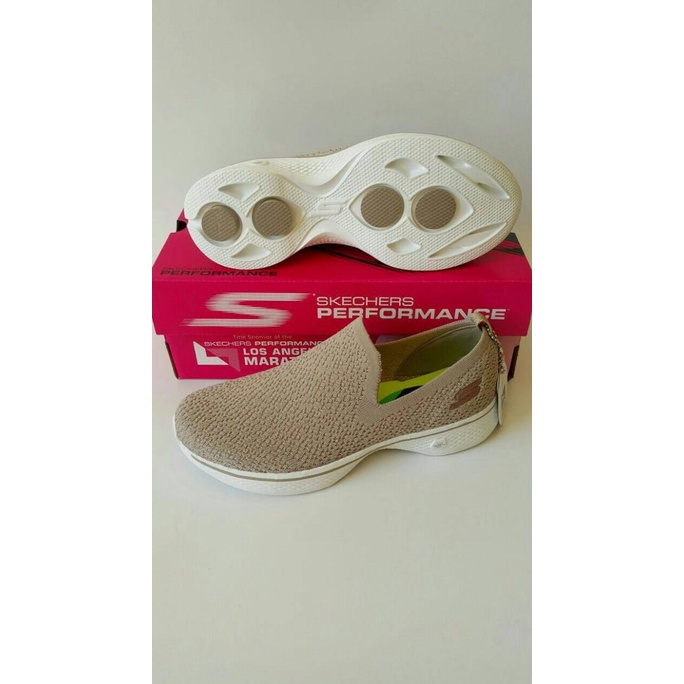 Sepatu Skechers Goga Max Wanita