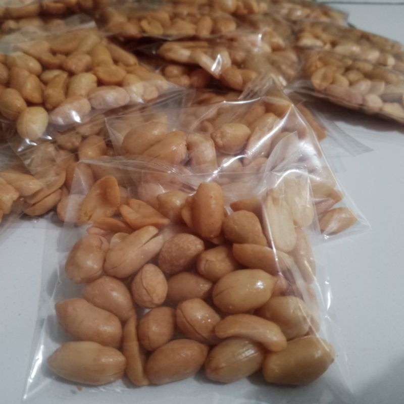 

Kacang Goreng Bawang Renyah Gurih, Harga kacang biasa Rasa kacang mete,