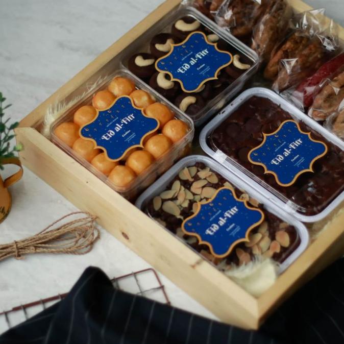 

PARSEL RAMADAN HAMPERS MIX COOKIES BROWNIES KUE KERING ADLER'S BAKER XCD521XS