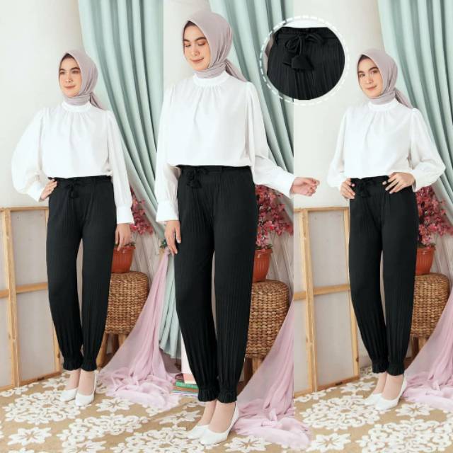 Celana Plisket Aladin Black