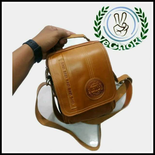 Tas Selempang Kerja Jinjing Pria Full Kulit Sapi Asli - Levis TL310377 IDR 310k