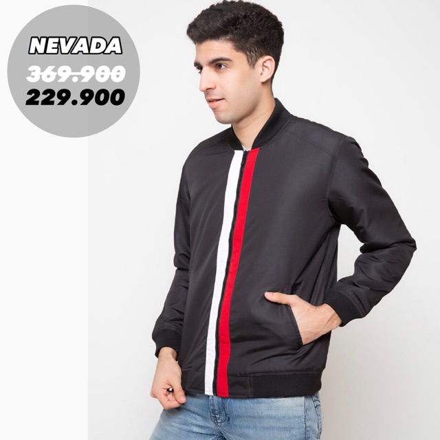 Cole Jaket Parasut Pria Hitam