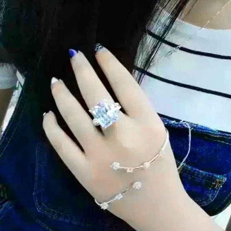 Cincin Lapis Silver Hias Kristal Kubik Zirconia Bentuk Persegi Besar Untuk Wanita