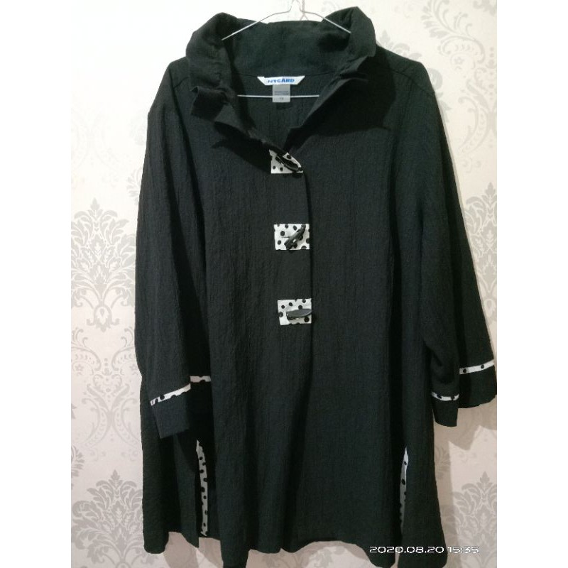 Blouse hitam nygard
