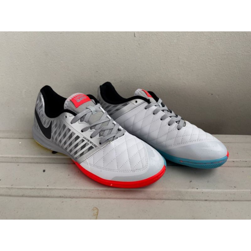 Sepatu Futsal Nike Lunar Gato II Silver
