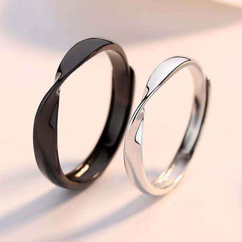 Cincin Adjustable Warna Hitam Putih Untuk Pasangan