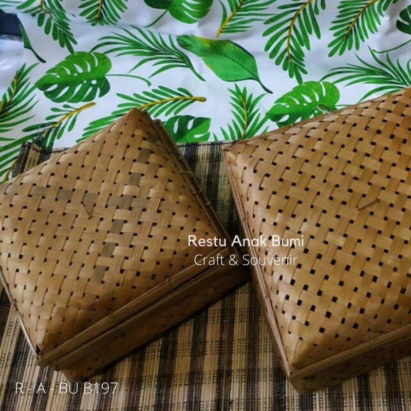 

(B197) Sokase Bambu 20cm|Parcel|Hampers|Kotak|Serahan|Kado|Hadiah|Besek|Gift Box|Wadah Saji | Anyaman Bambu | Besek Kaki | Parcel | Keranjang Besek