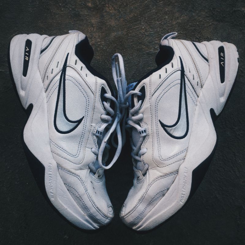 harga nike air monarch iv