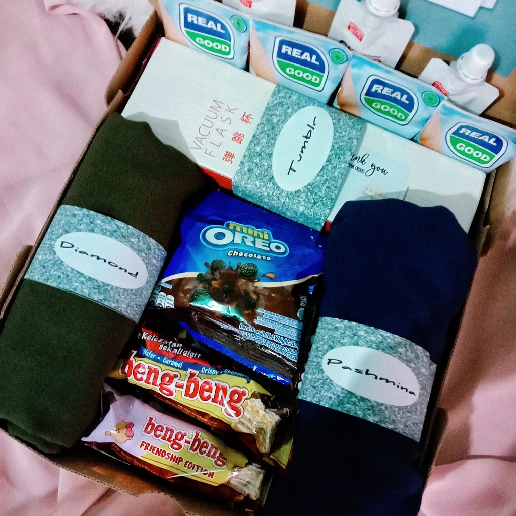 

Kado Ultah Cewek Pashmina Diamond Snack Box Hadiah Pacar Murah Kado Unik Terbaru Hampers Lebaran Hadiah Hari Raya Parcel Gift box Ulang Tahun/Wisuda/Sempro/Semhas [Ready Stock]