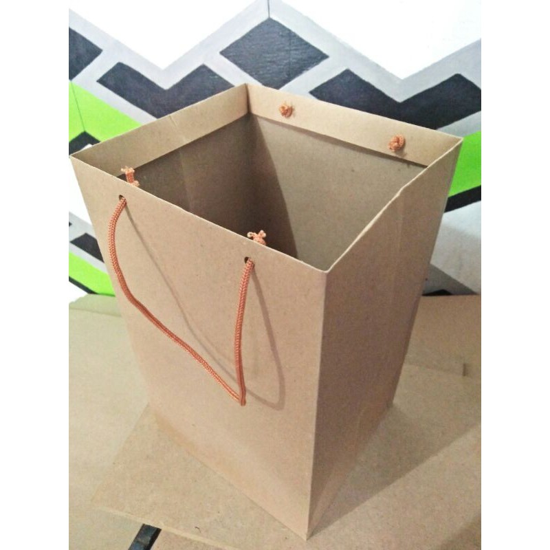 

paperbag polos 15x15x25 cm