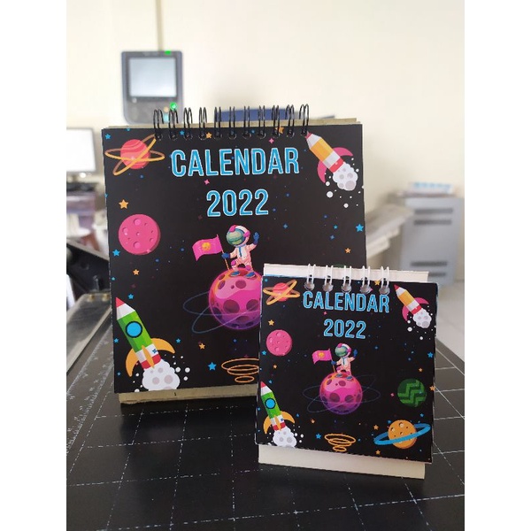 

Kalender meja / Kalender Planet Astronot / Kalender lucu