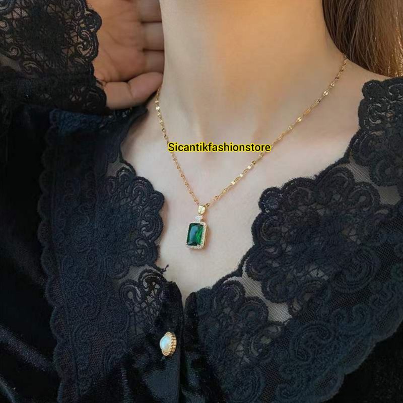 Kalung Titanium Wanita Korea Terbaru Terlaris Anti Karat Selamanya Kalung Wanita Liontin Giok Hijau Kalung Titanium Gold Plus Liontin Fashion Wanita Lionti Giok Hijau