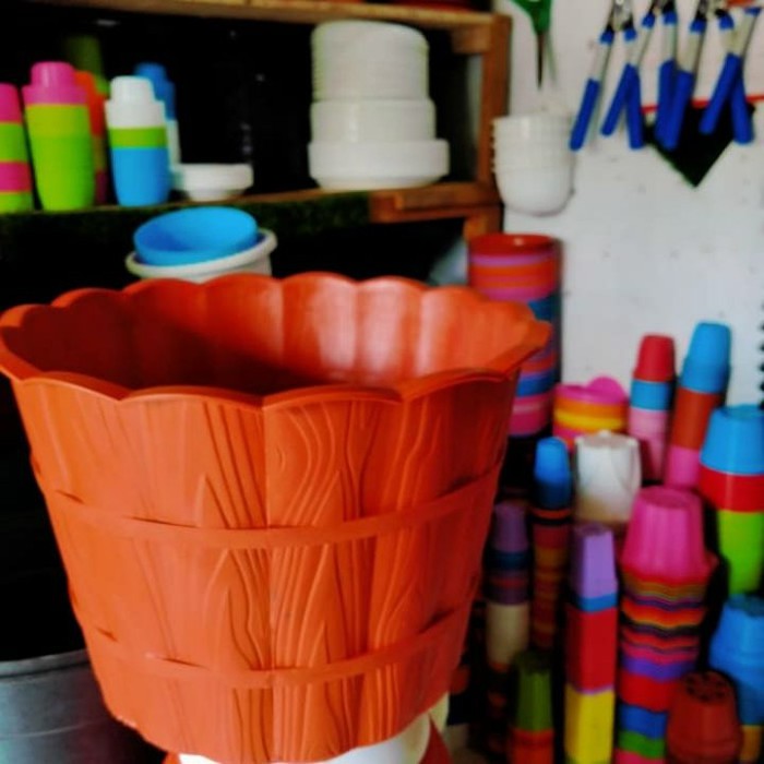 pot kayu coklat 30 cm-coklat - Cokelat Diskon