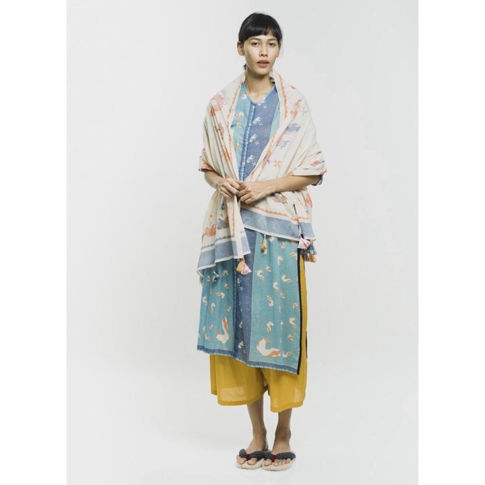 Scarf Ayam Hias Sejauh Mata Memandang