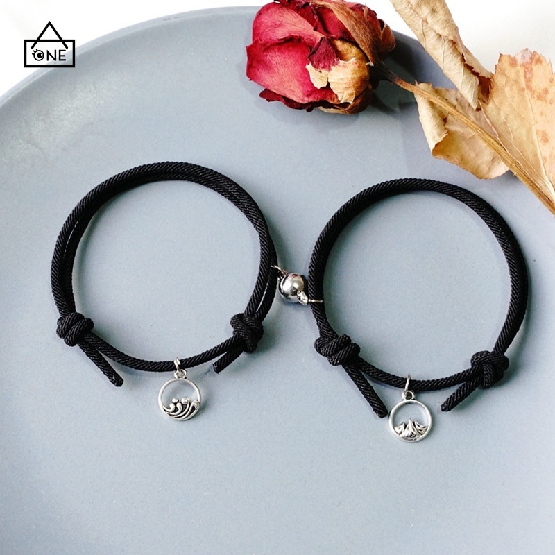 [Ready stock&amp; Cod❤️]2 Pcs Gelang Magnet Couple Gelang Tali Karet Magnet Desain Gelang Pasangan Astronot Untuk Pria Dan Wanita Gelang Produk Baru Di Toko Magnet Couple Bracelets A.one