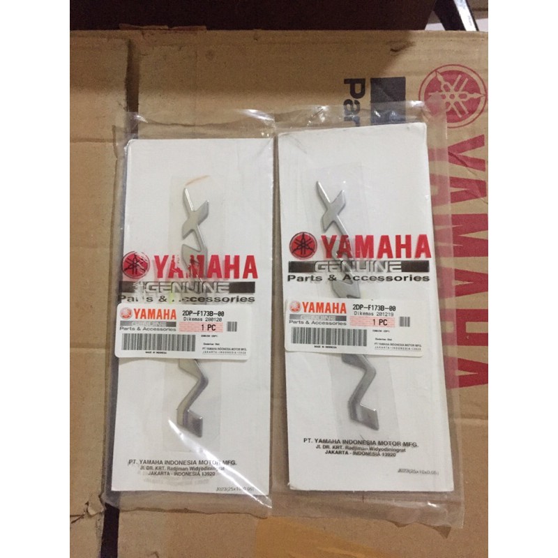 emblem nmax sepasang original yamaha