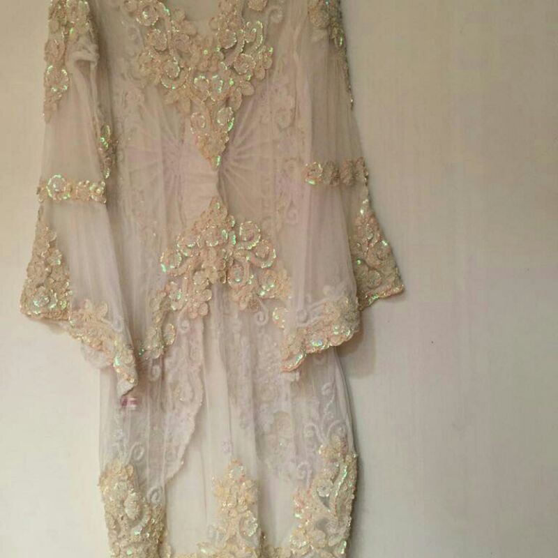kebaya,kebaya preloved,kebaya putih,kebaya tile,kebaya pesta,kebaya payet,kebaya penerima tamu