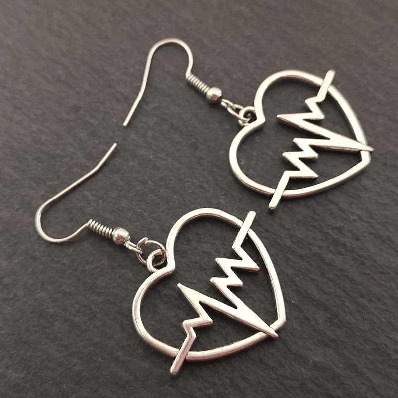 Anting Tusuk Gantung Desain Hati ECG Gaya Eropaamerikasimpleretro handmade Untuk Wanita