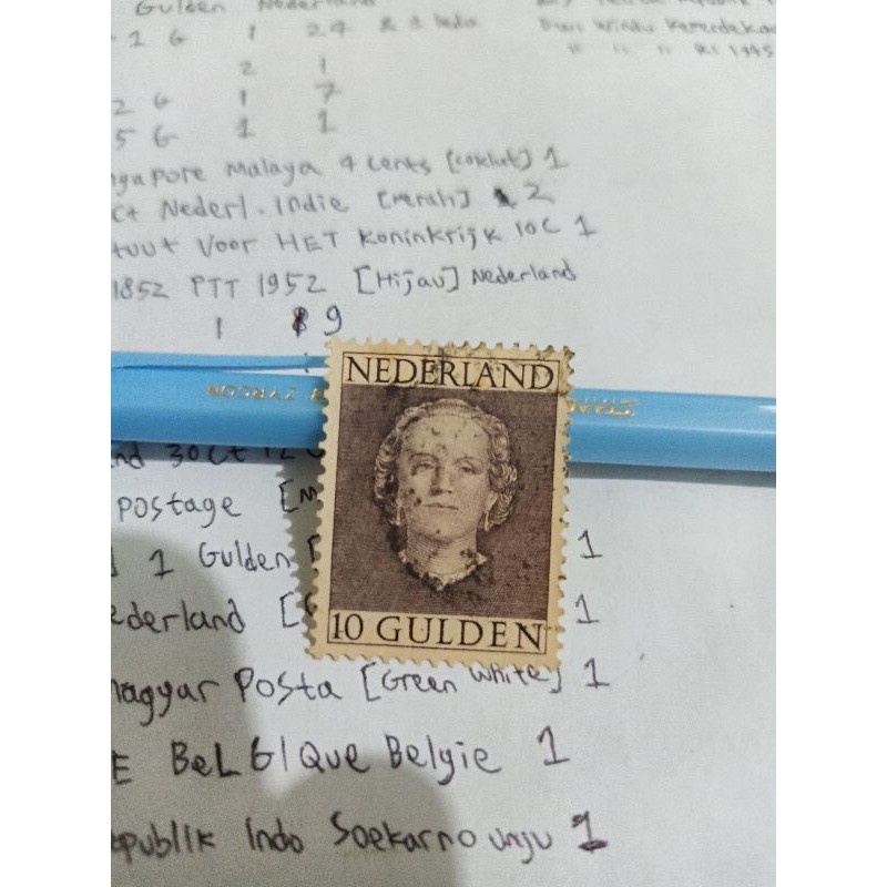 

Perangko Nederland Queen Wilhelmina 10 Gulden foto depan Stamp