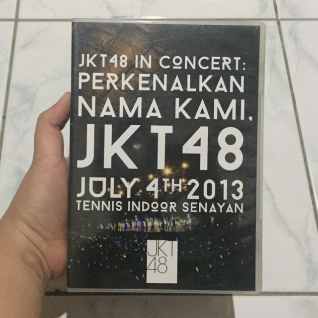 JKT48 DVD IN CONCERT (PERKENALKAN NAMA KAMI JKT48)