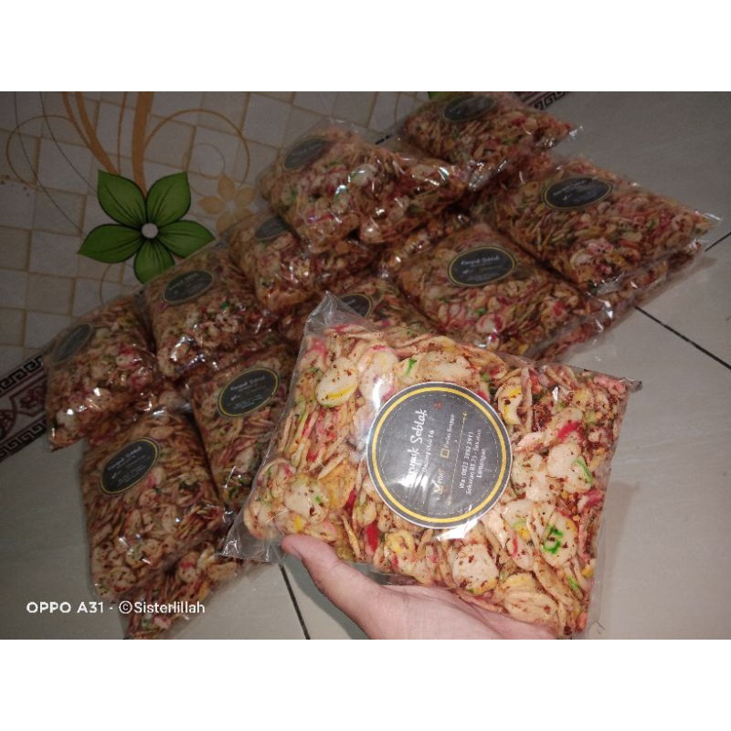 

KERUPUK SEBLAK-1KG/SEBLAK KERING/PEDAS DAUN JERUK