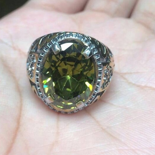Batu Akik Permata Peridot Size Kecil Kantoran Ring Cincin Titanium Dimensi batu +- 12 X 10 X 8 mm