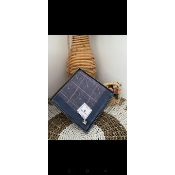 buttonscarves Louvre infinity