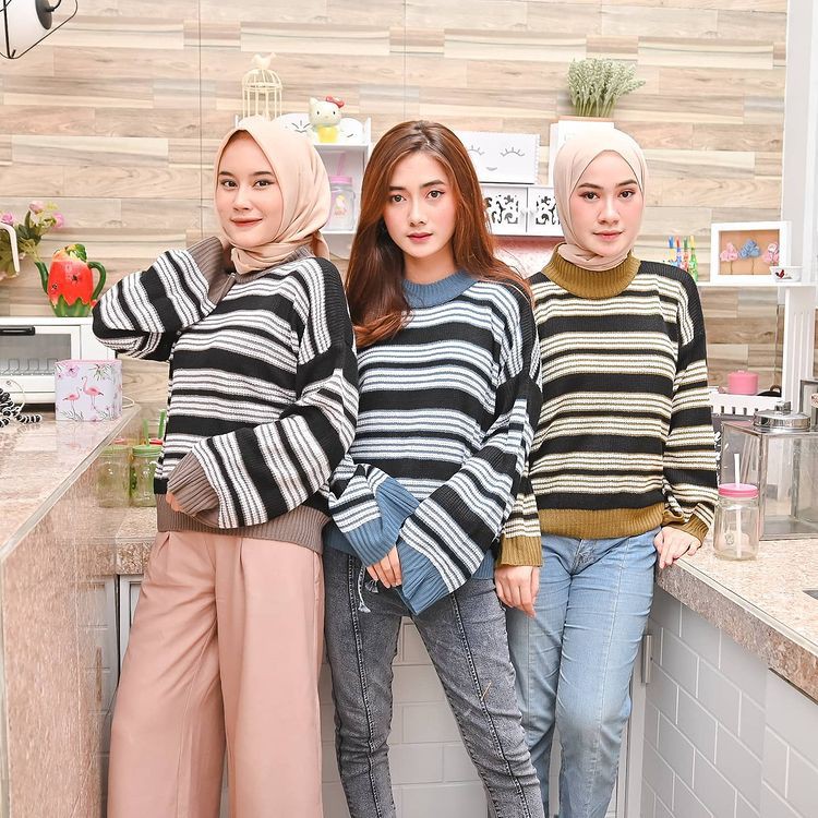 AGNES STRIPE/Sweater Rajut/Agnes Stripe Sweater