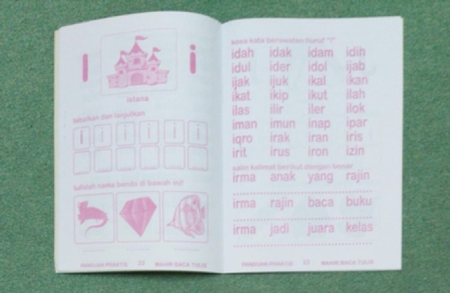 Buku belajar membaca dan menulis PAUD