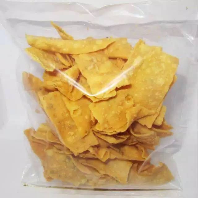 

Krupuk bawang 250 gram